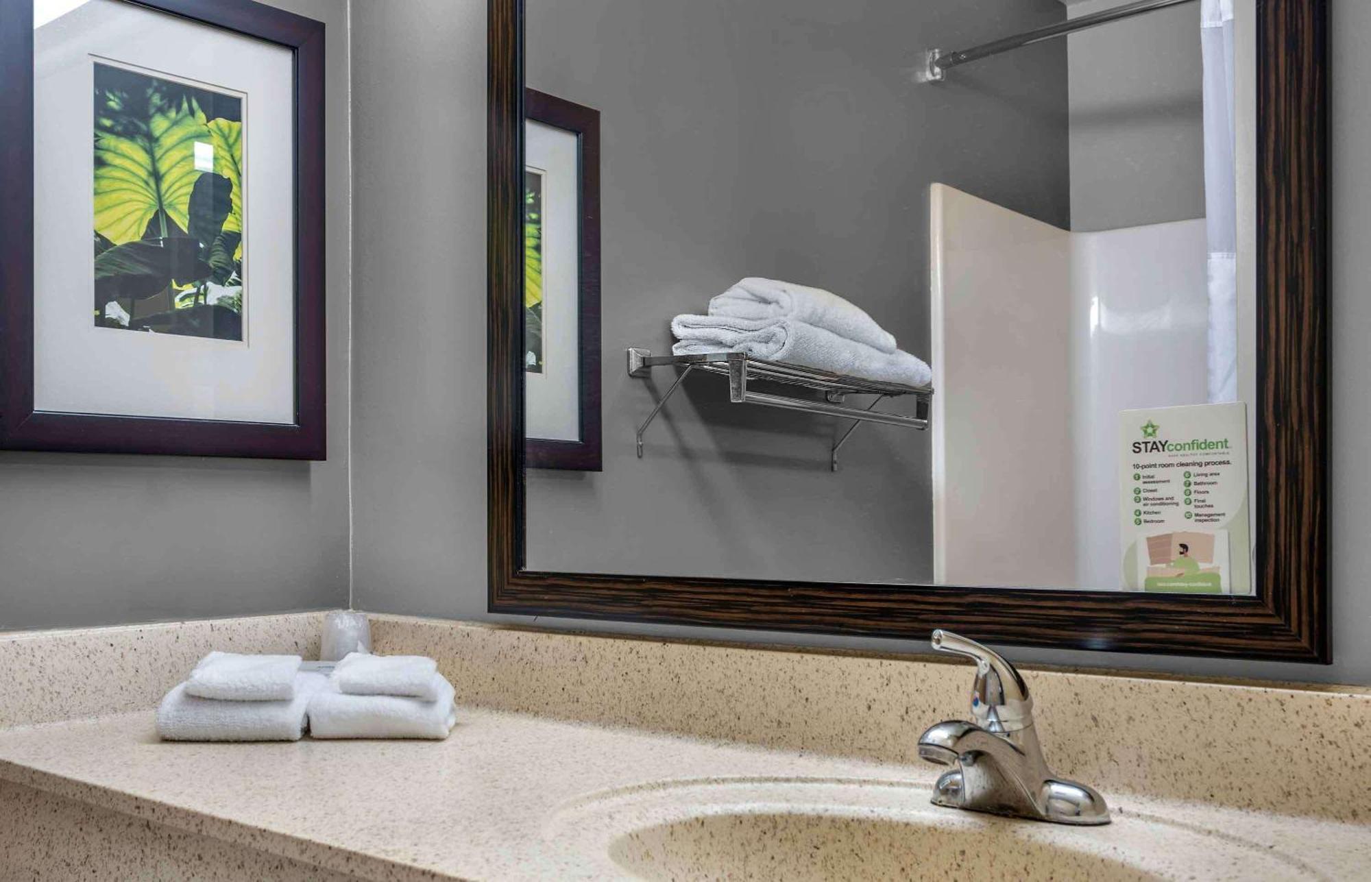 Extended America - - Airport Hotel 2*